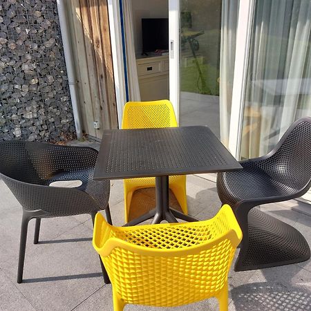 Zeeduin, Met Zonnig Terras - Volledige Keuken- Resort Amelander Kaap, Incl Verwarmd Hotel-Zwembad Nabij Dorp, Duinen En Strand Hollum  Exteriér fotografie