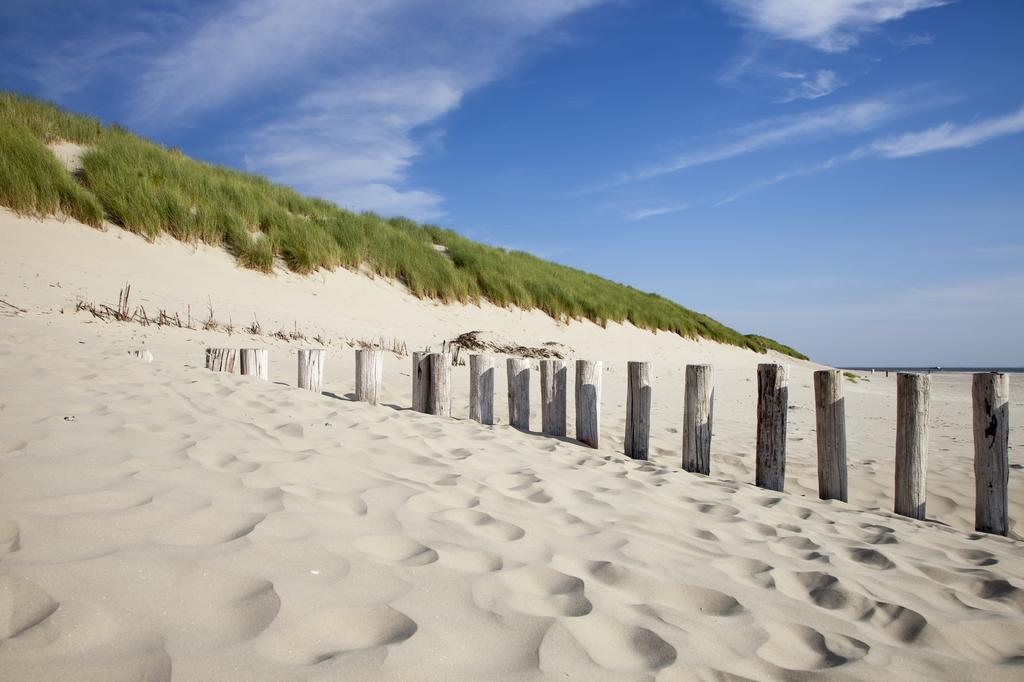 Zeeduin, Met Zonnig Terras - Volledige Keuken- Resort Amelander Kaap, Incl Verwarmd Hotel-Zwembad Nabij Dorp, Duinen En Strand Hollum  Pokoj fotografie