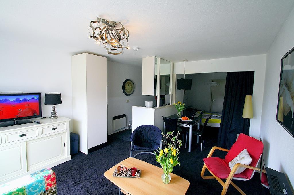 Zeeduin, Met Zonnig Terras - Volledige Keuken- Resort Amelander Kaap, Incl Verwarmd Hotel-Zwembad Nabij Dorp, Duinen En Strand Hollum  Pokoj fotografie