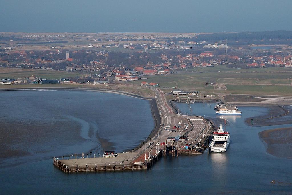 Zeeduin, Met Zonnig Terras - Volledige Keuken- Resort Amelander Kaap, Incl Verwarmd Hotel-Zwembad Nabij Dorp, Duinen En Strand Hollum  Exteriér fotografie